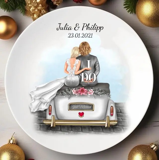 Hochzeitsteller mit Brautpaar im Hochzeitsauto, mit Namen und Datum personalisierbar.