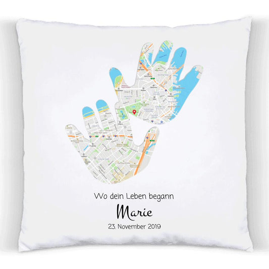 Geburtsgeschenk & Taufgeschenk | Babykissen Geschenk | Babygeschenk Kinder Kissen im Koordinaten 
Stadtkarte Design | Hände