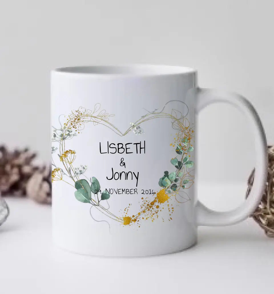 Personalisierte Hochzeitstasse Hochzeitsgeschenk Blumenkranz Herz Brautpaar, Kaffeebecher - Geschenk Hochzeit