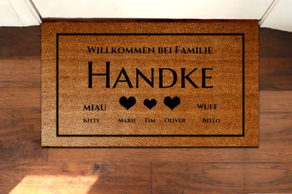 Personalisierte Fußmatte Familie 3 Personen Haushalt mit / ohne Haustiere,  40 x 70 cm, Kokosfaser-Fußmatte gelasert