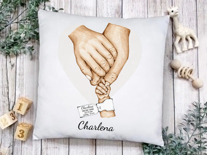 Geburtsgeschenk & Taufgeschenk Babygeschenk Kissen personalisiert zur Geburt & Taufe mit Namen und Geburtsdaten | Hände Motiv